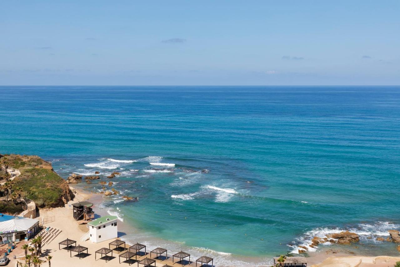 Ramada Resort Hadera Beach Esterno foto