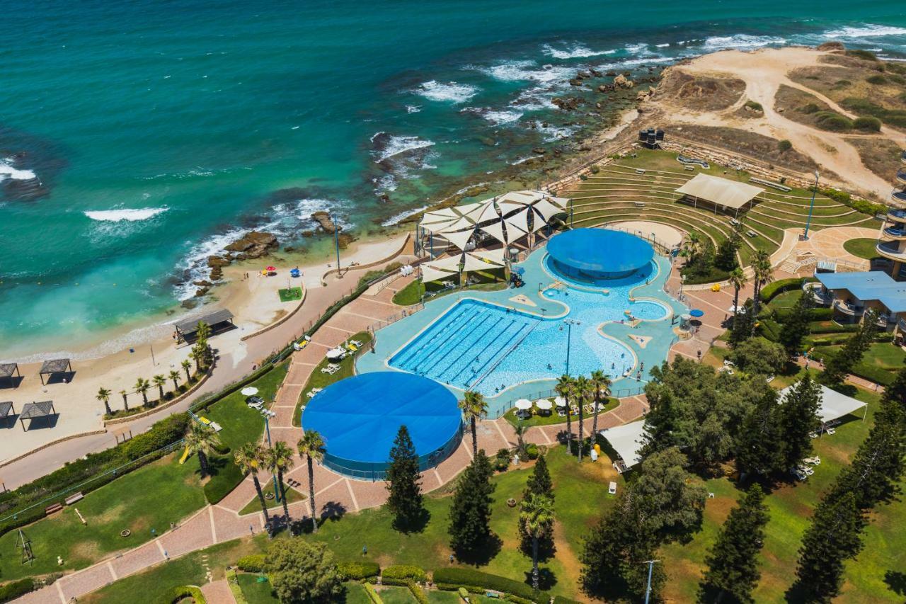 Ramada Resort Hadera Beach Esterno foto